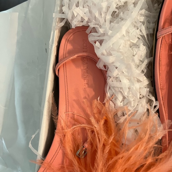 BRAND NEW BOTTEGA VENETA FLAT SANDALS - Picture 4 of 6